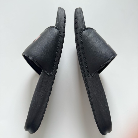 Women's Nike Benassi Jdi Sandal Black/Vivid Pink, Black/Rose Gold. Size: 5. - Picture 6 of 8